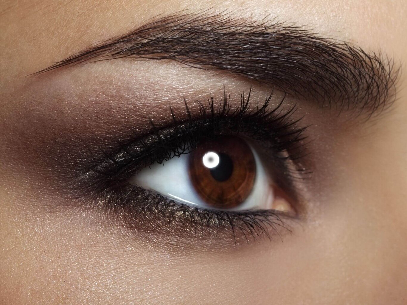 LidschattenFarben, die bei braunen Augen am besten aussehen